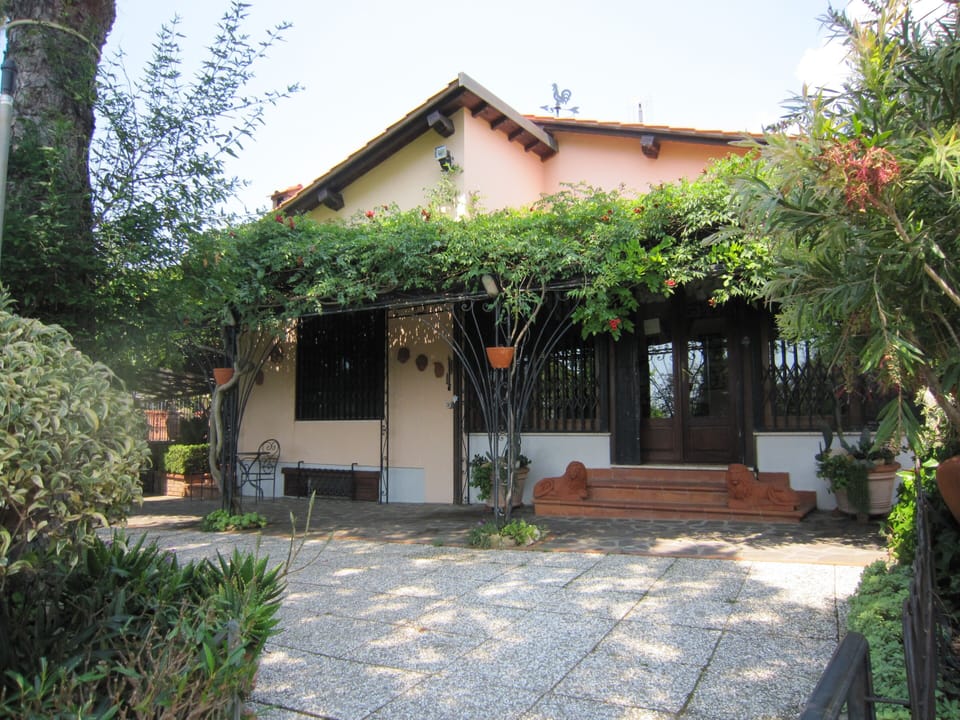 THE VILLA