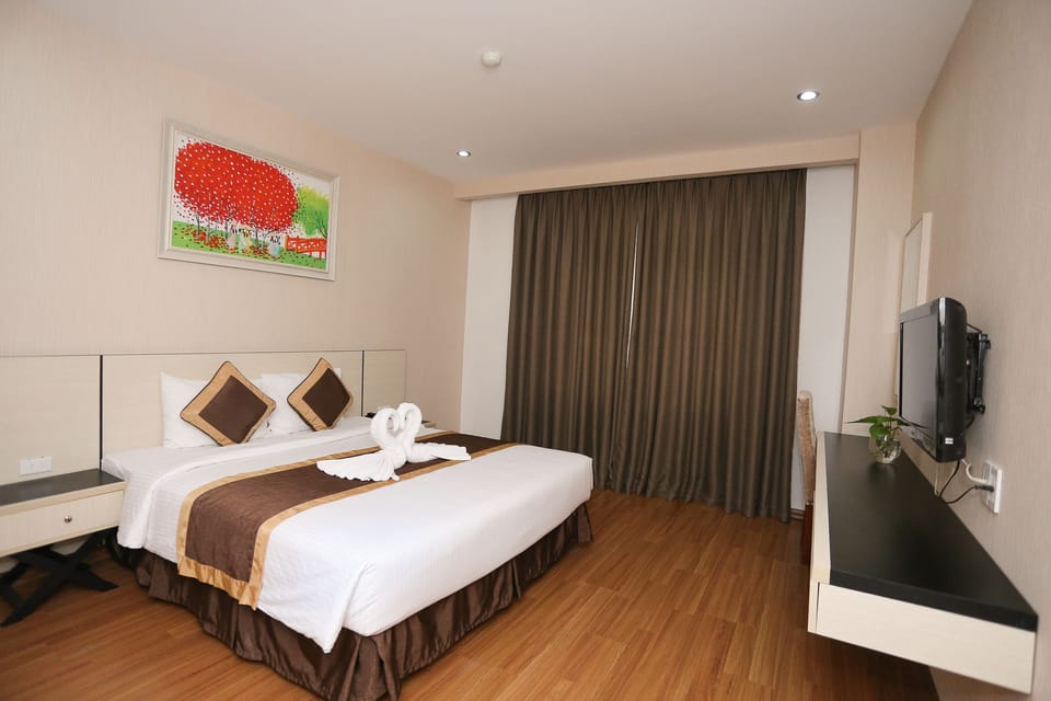 Deluxe Double Room | In-room safe, desk, blackout drapes, rollaway beds