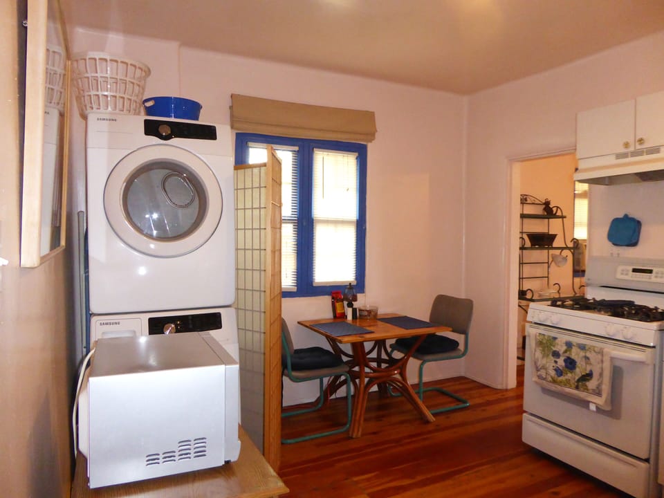 Kitchen, washer and dryer