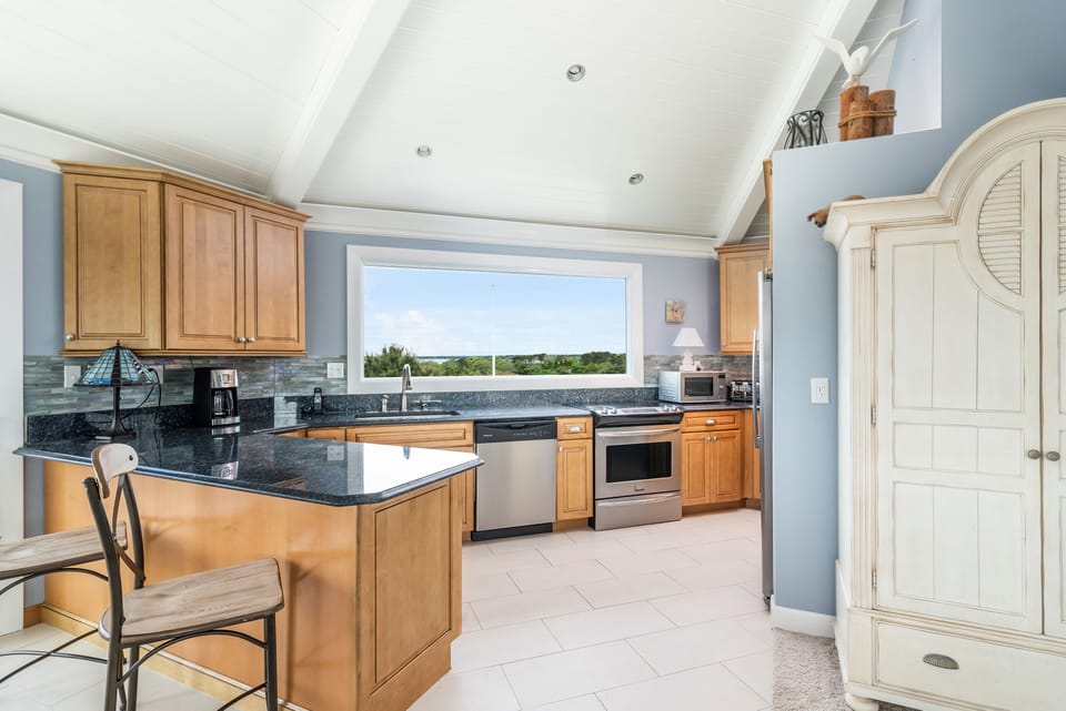 Kitchen with panoramic west-facing window 
