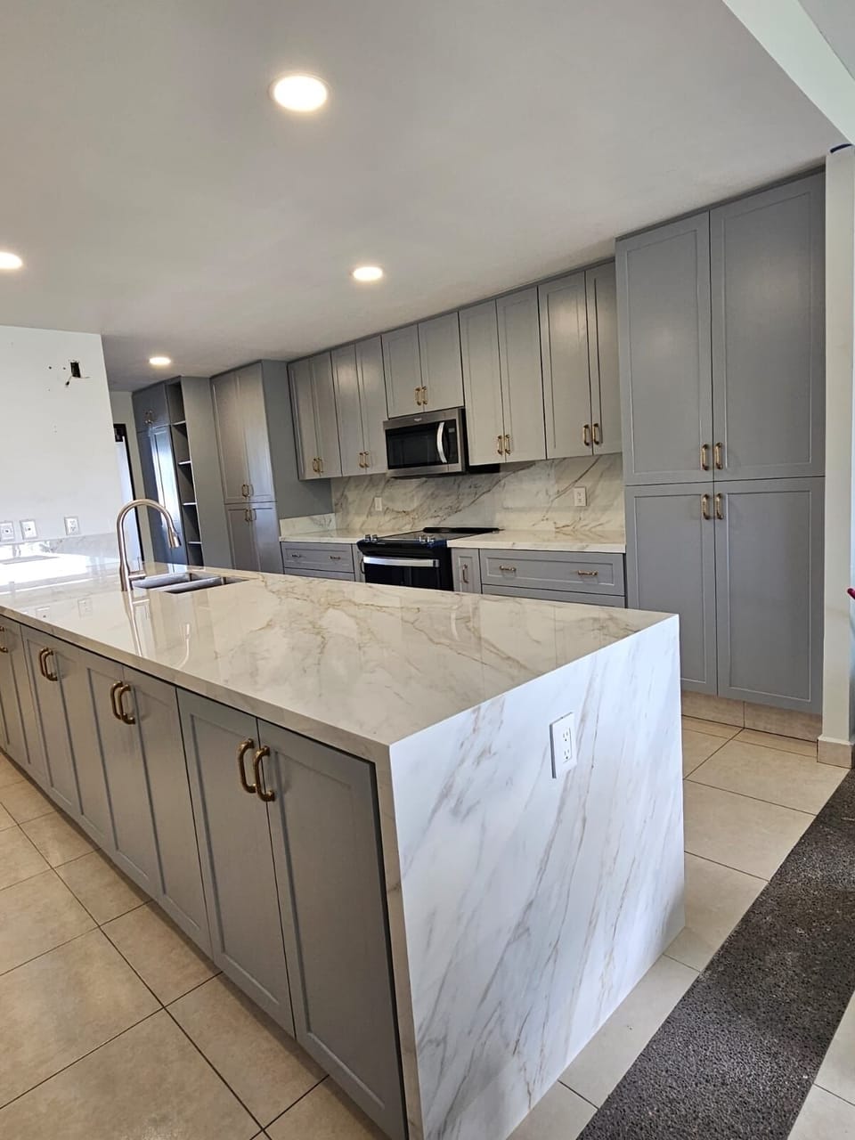 Newly renovated kitchen October 2023