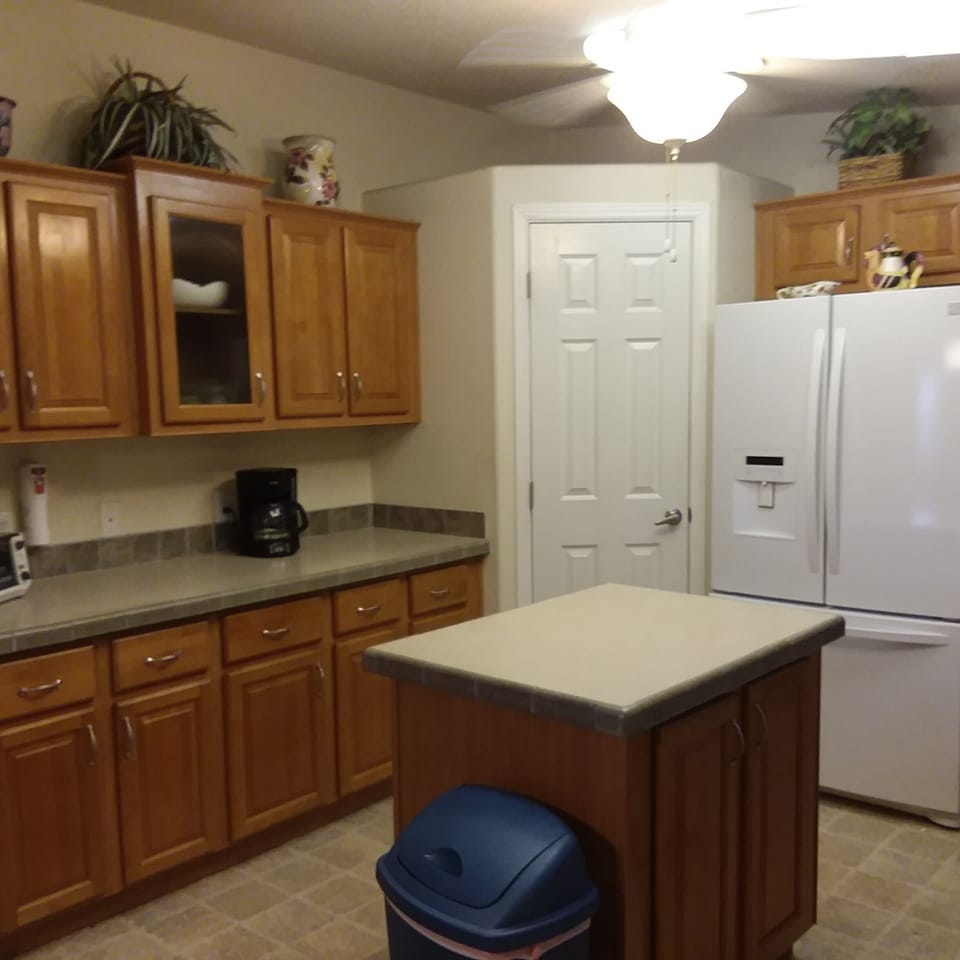 Another view of kitchen
