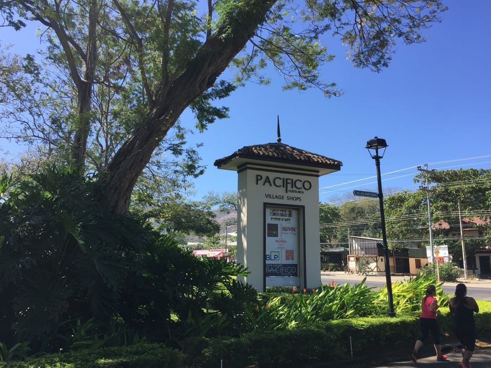 Pacifico Retail Village