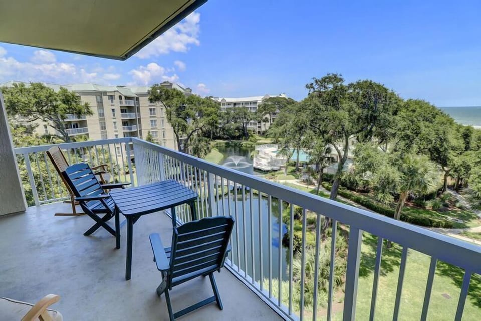 Private Balcony with Seating for Six