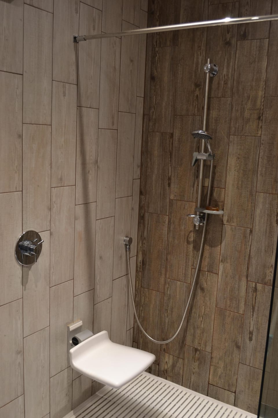 The Moat House Annan - Upstairs Wetroom
