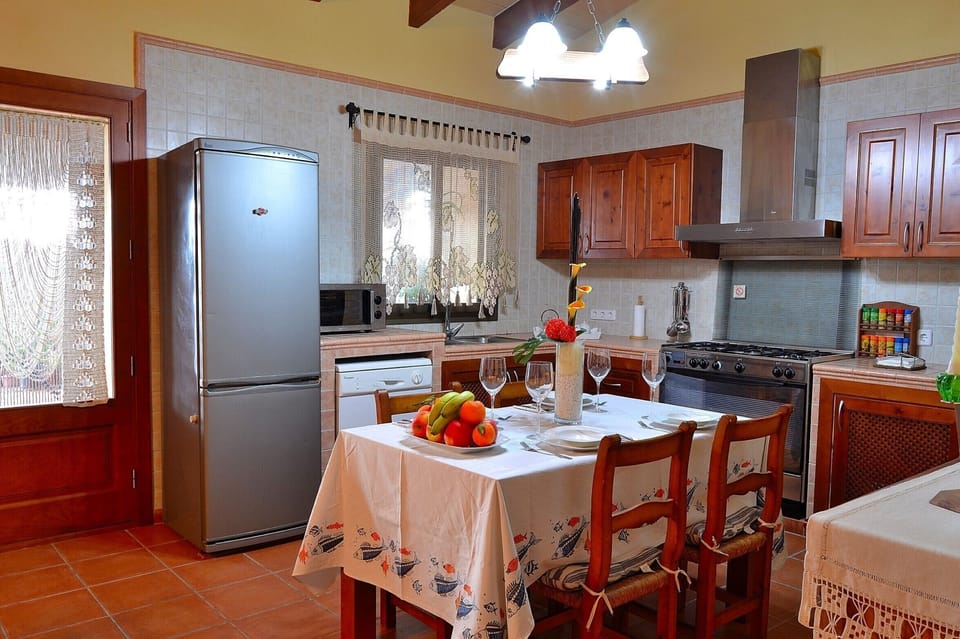 Dining room of the villa perfect for 4 people