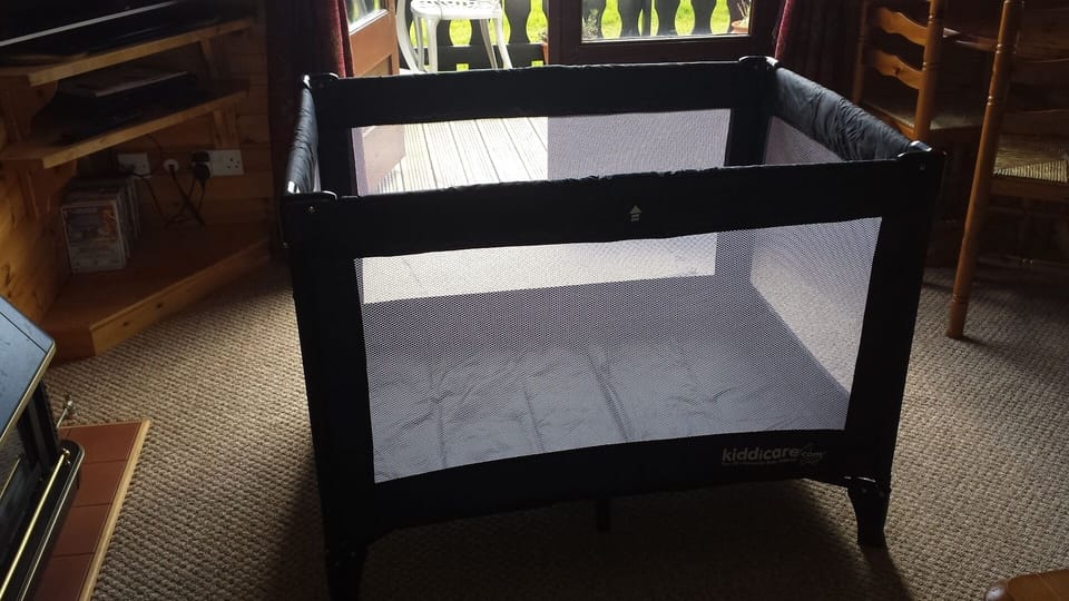 Collapsible cot