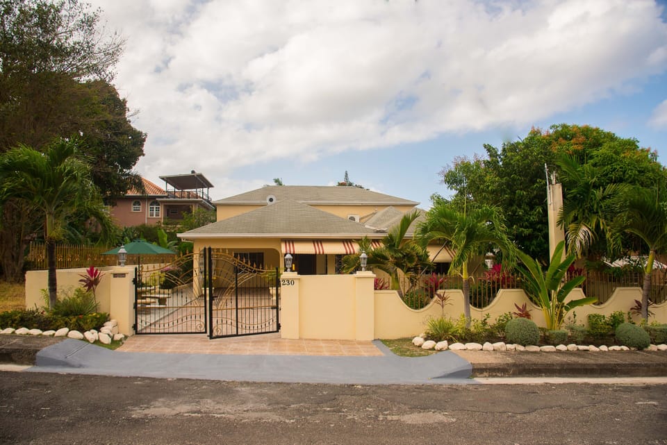 DAWUD'S VACATION  HOME
