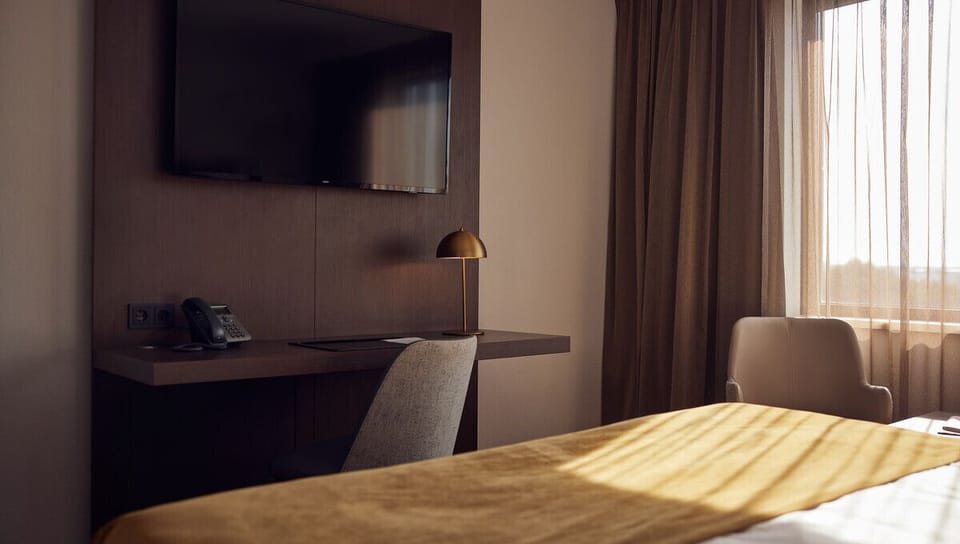 In-room safe, desk, blackout drapes, soundproofing