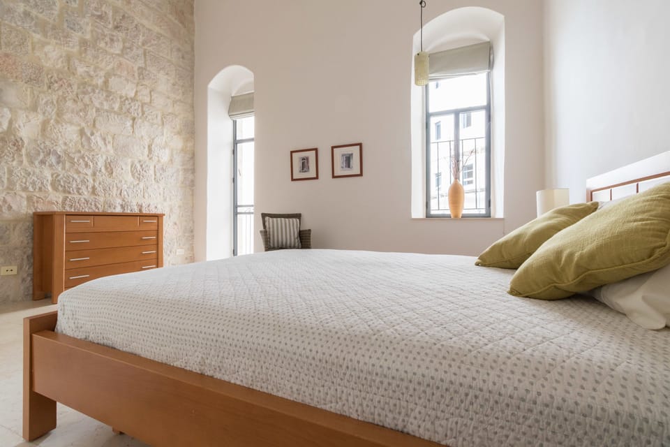 RENTAL ISRAEL- Modern aprt near Mamilla Apartment in Jerusalem