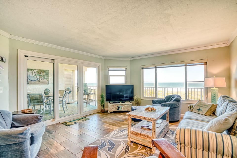 Living Room - View to Balcony