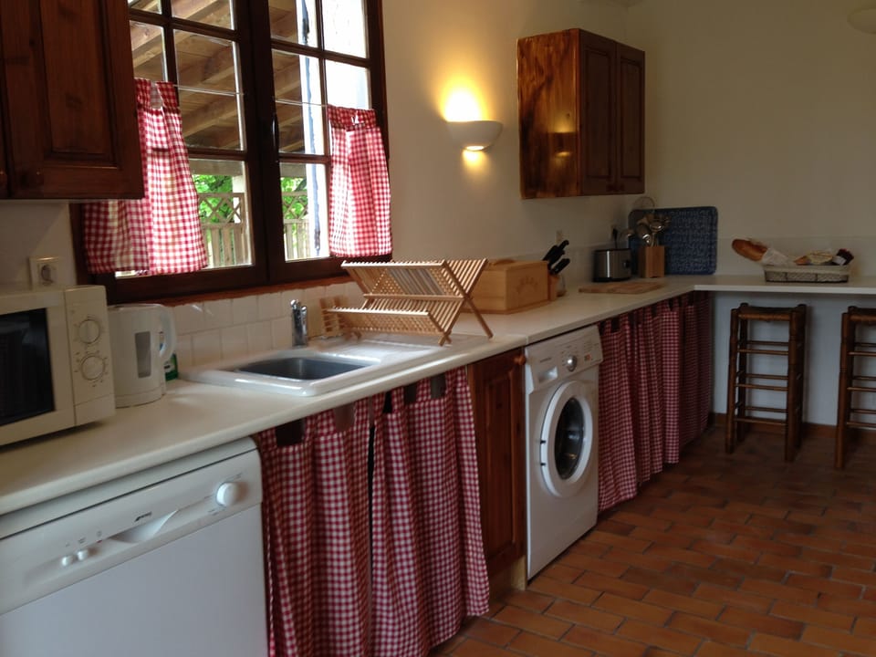 spacious kitchen