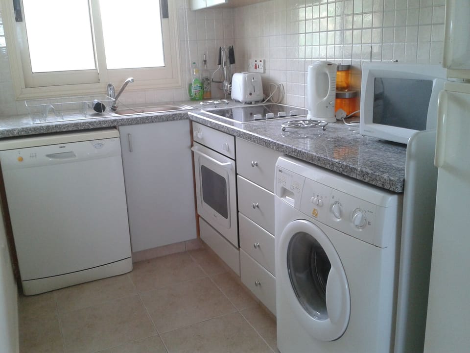 newly refurbed kitchen