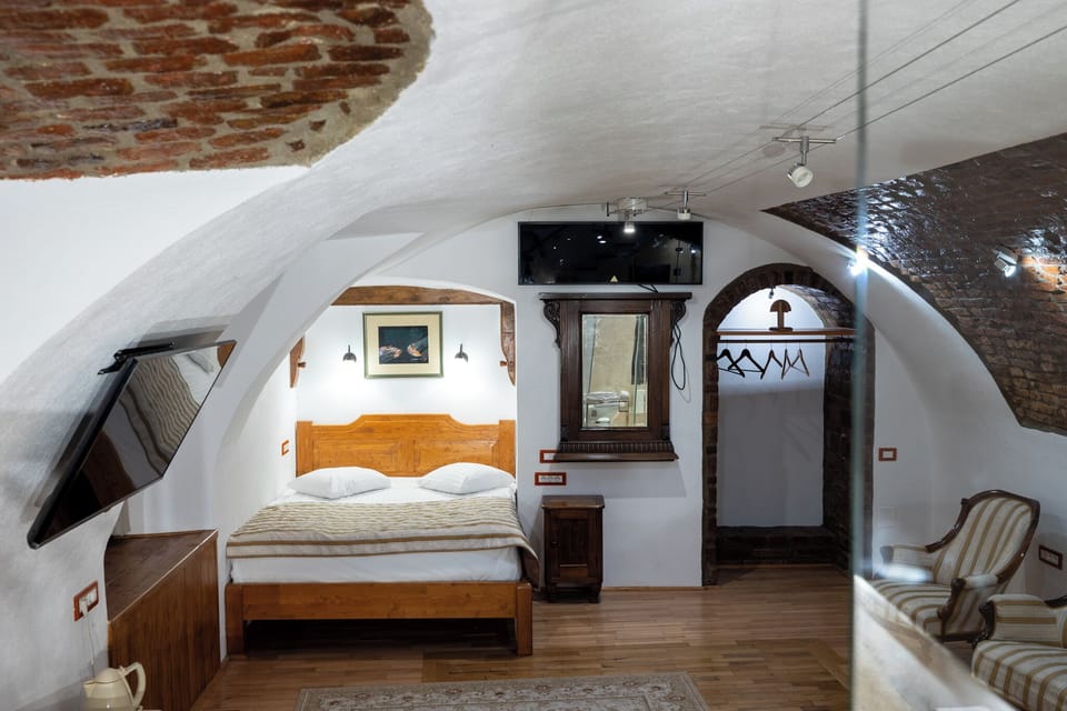 Standard Double Room | Premium bedding, minibar, desk, iron/ironing board