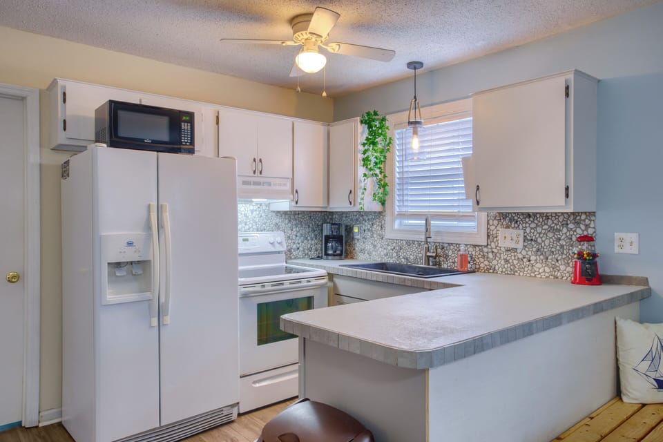  Kitchen with Concrete Countertops 