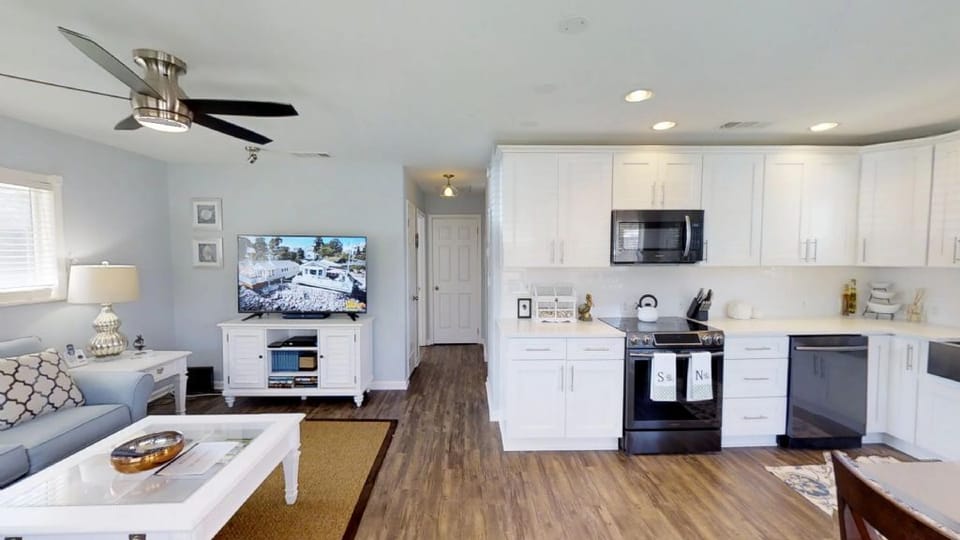 #45 Surf Crest Village - Updated cottage