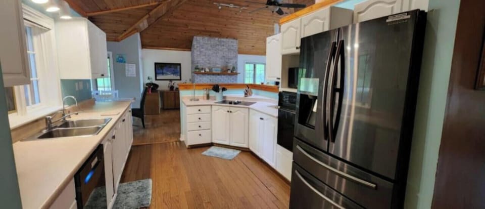 kitchen on West Lake
