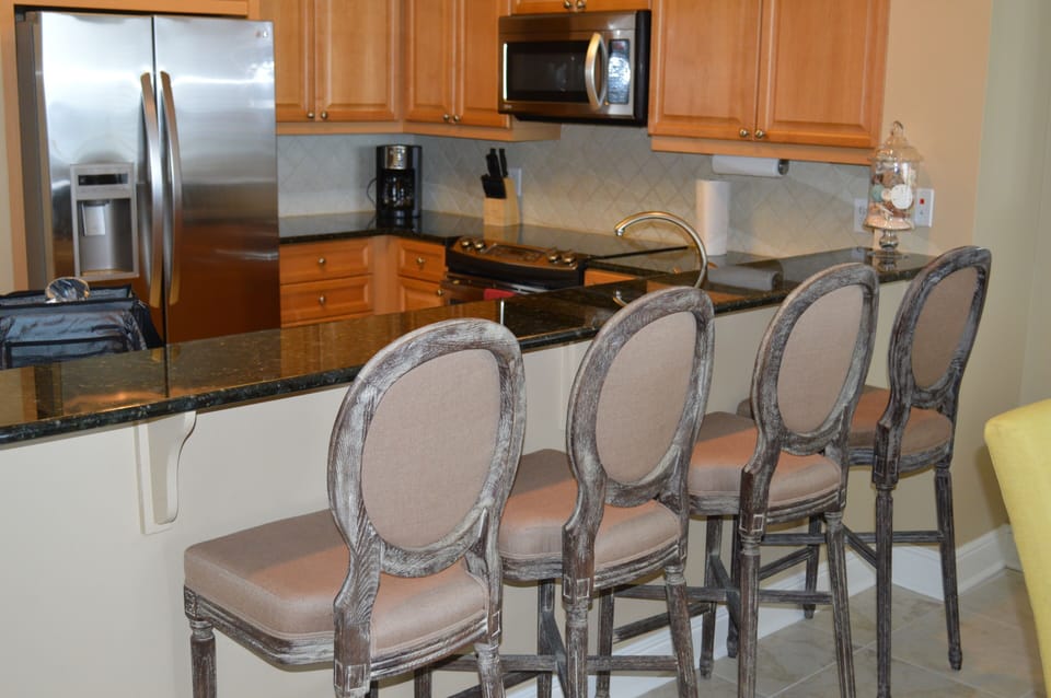 The bar accommodates another four people