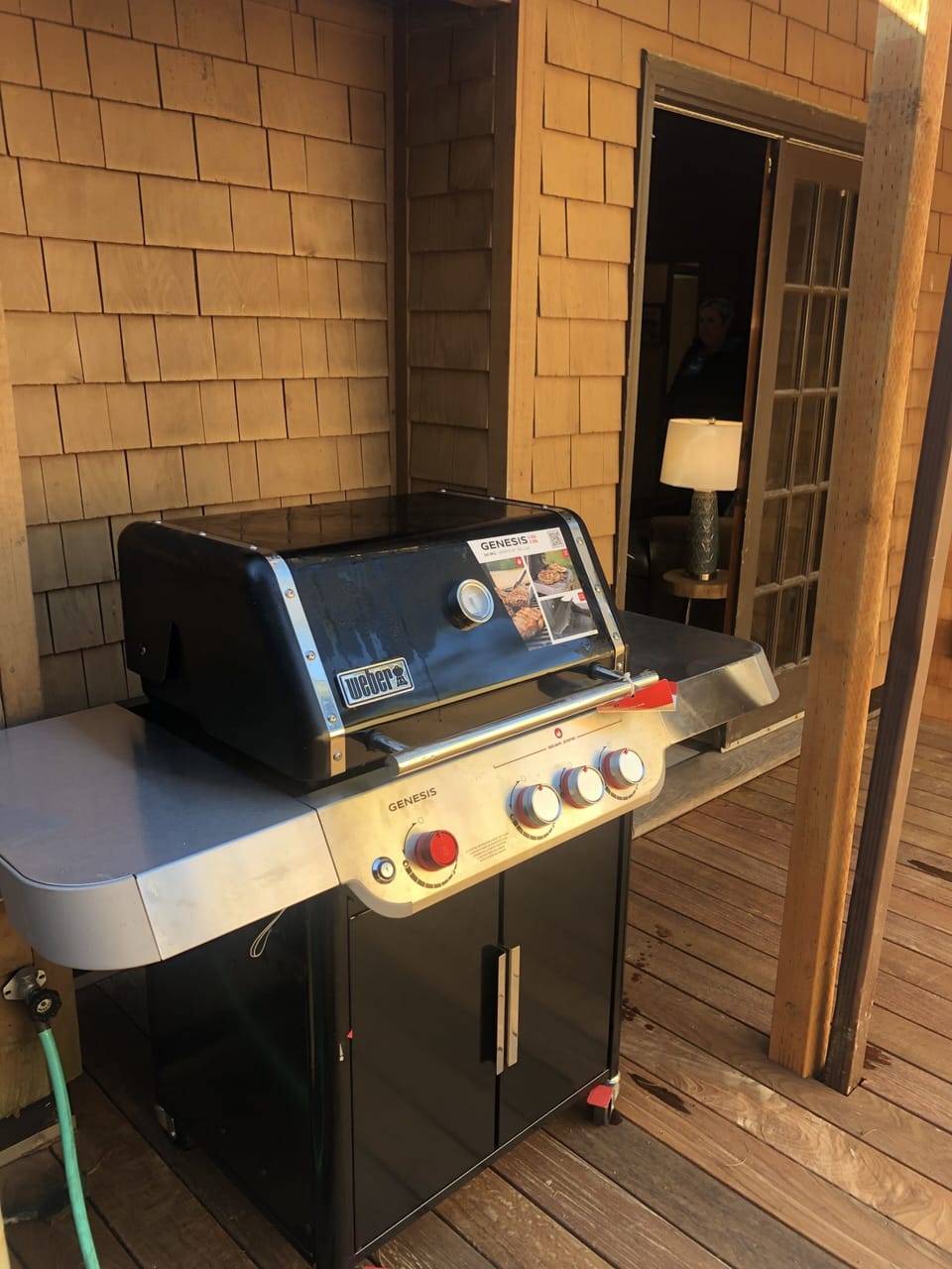 The new grill (2022) on the side deck is a beauty.