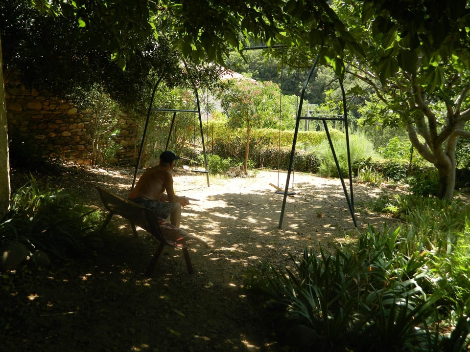 www.roquebrunproperty.com contemplation, quiet and shade - the park in Ceps