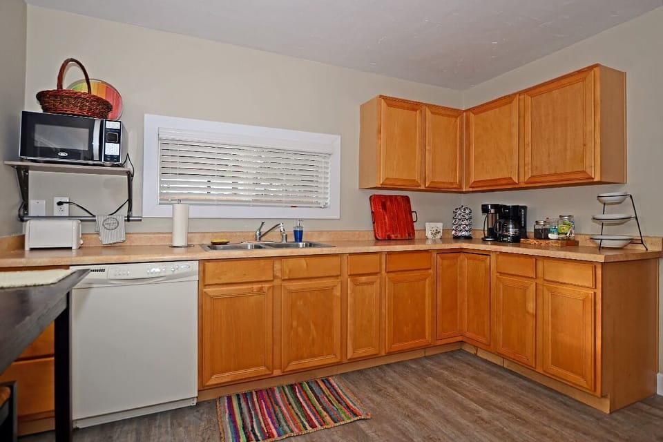 Kitchen with Coffee and Tea included