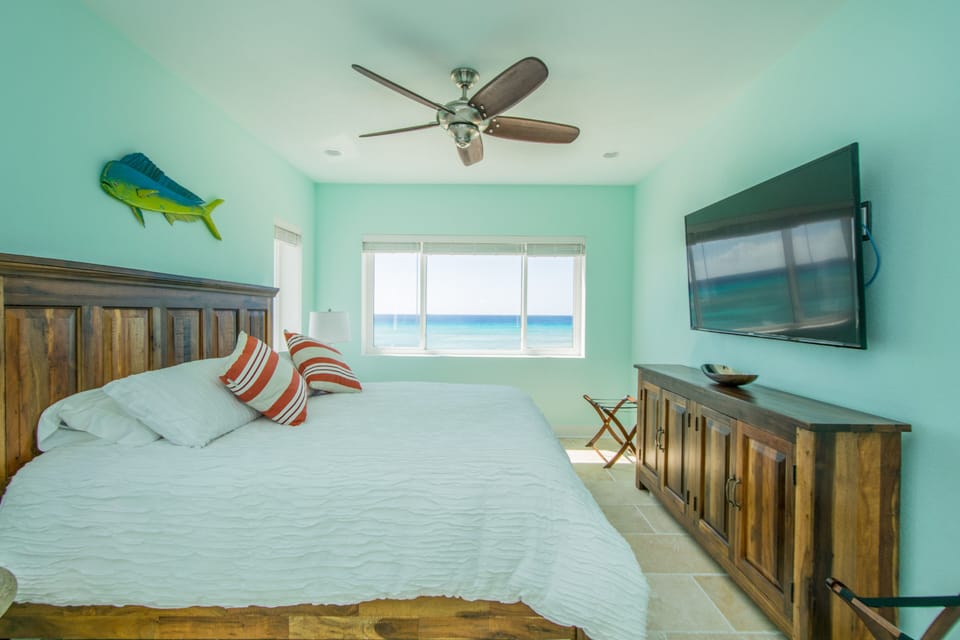 Seahorse Villa
Master Bedroom View from
Master bathroom
