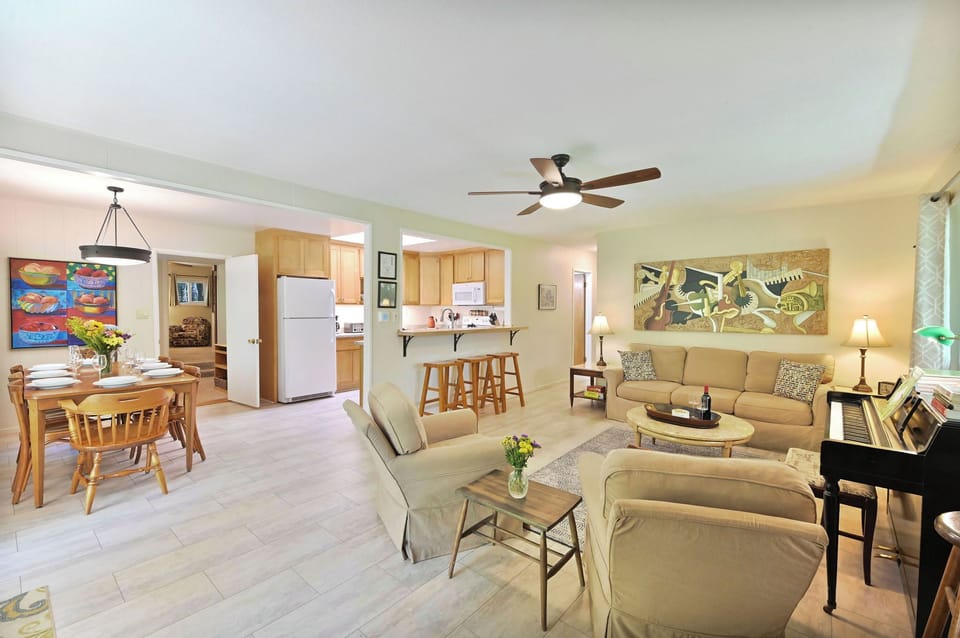 Open floor plan for easy entertaining