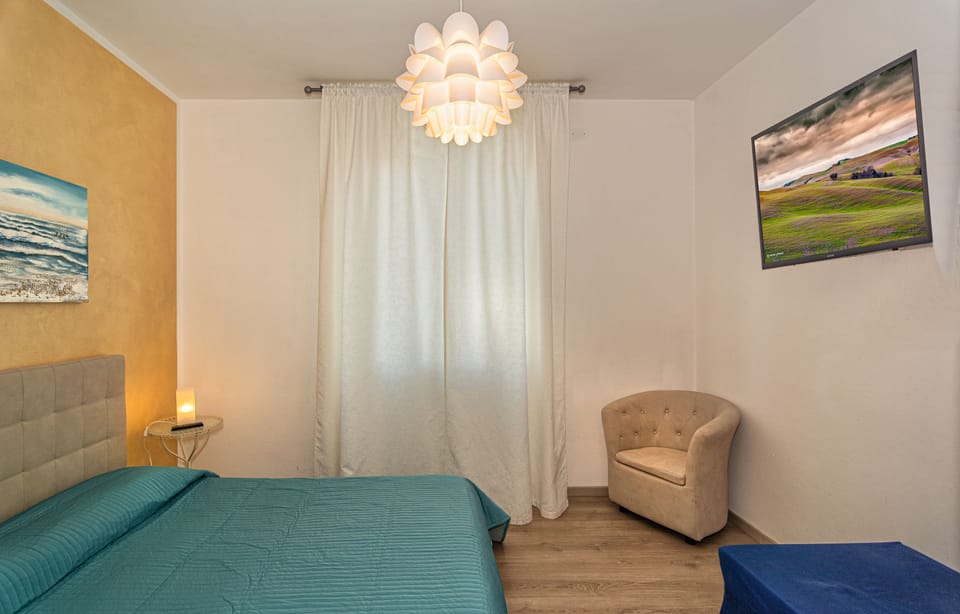 Double Room, Private Bathroom (External) | Blackout drapes, free WiFi, bed sheets
