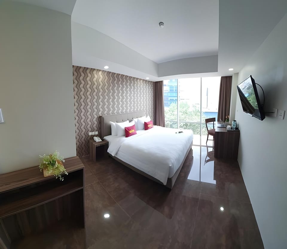 In-room safe, iron/ironing board (on request), WiFi (free), bed sheets
