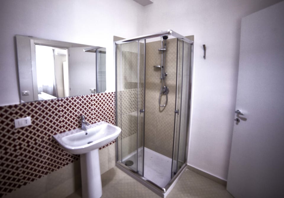 Shower, free toiletries, hair dryer, bathrobes