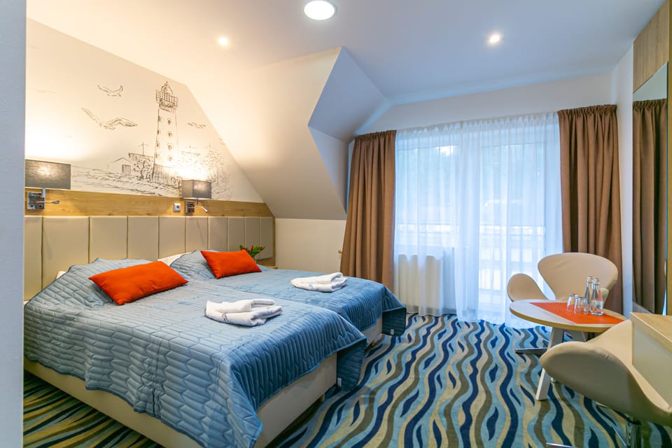 Double or Twin Room | In-room safe, desk, iron/ironing board, cribs/infant beds