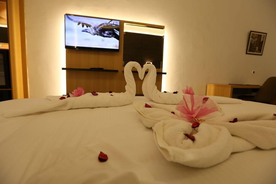 1 bedroom, premium bedding, in-room safe, desk