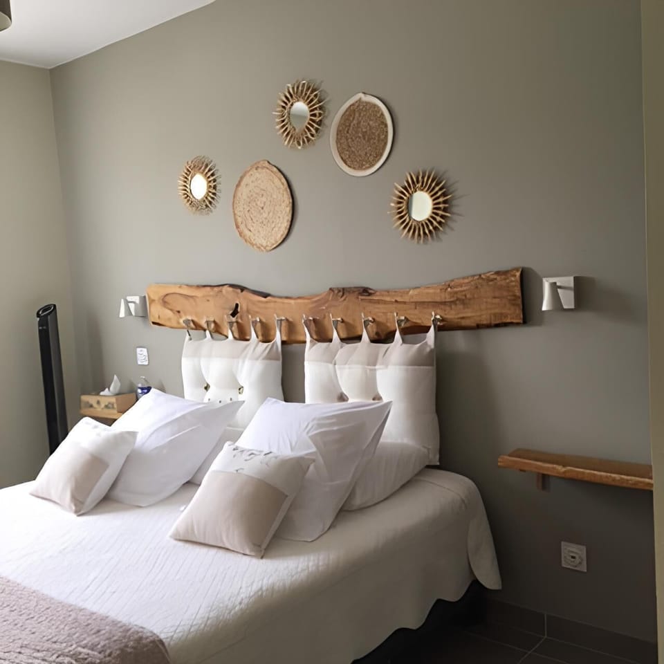 Comfort Double Room (Attrape-reves) | Individually decorated, individually furnished, desk, laptop workspace