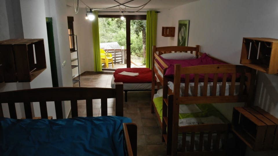 Room (3)