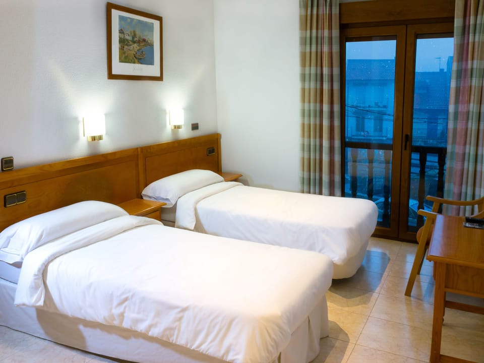 Double Room | Desk, free WiFi