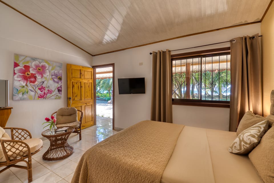 Comfort Double Room, 1 Queen Bed, Terrace, Ocean View | 1 bedroom, in-room safe, WiFi (free), individually decorated