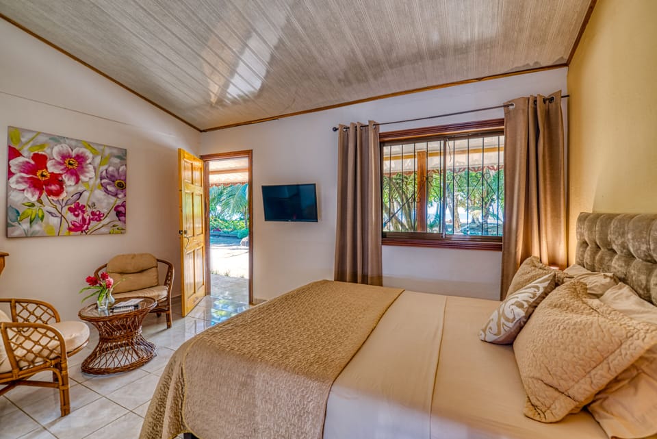 Comfort Double Room, 1 Queen Bed, Terrace, Ocean View | 1 bedroom, in-room safe, WiFi (free), individually decorated