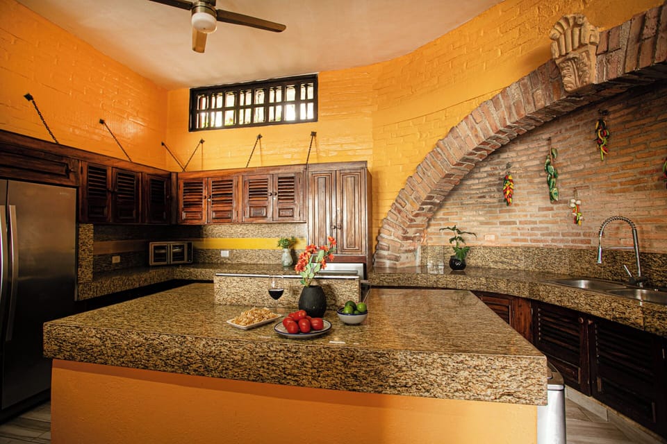 Romantic Villa, 5 Bedrooms, Private Pool | Private kitchen | Fridge, microwave, oven, stovetop
