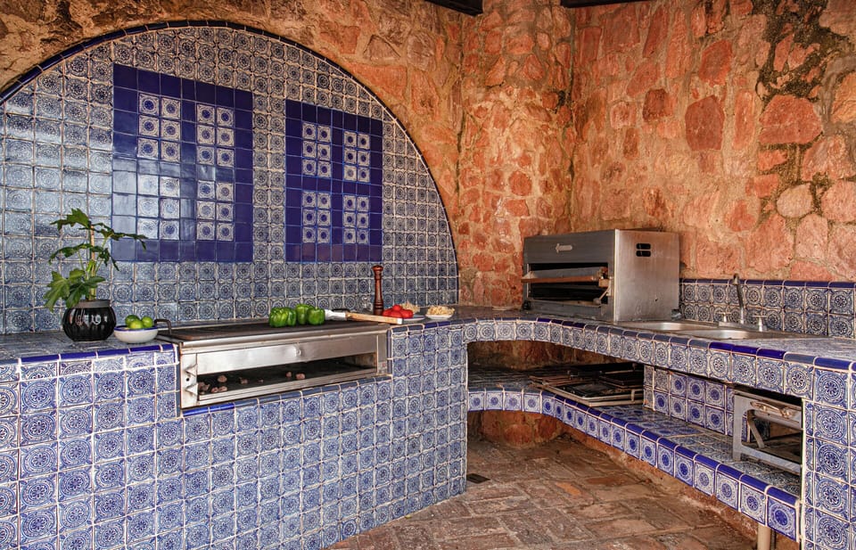 Romantic Villa, 5 Bedrooms, Private Pool | Private kitchen | Fridge, microwave, oven, stovetop