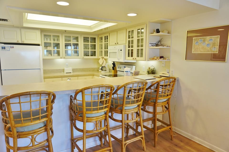 Full Kitchen Area