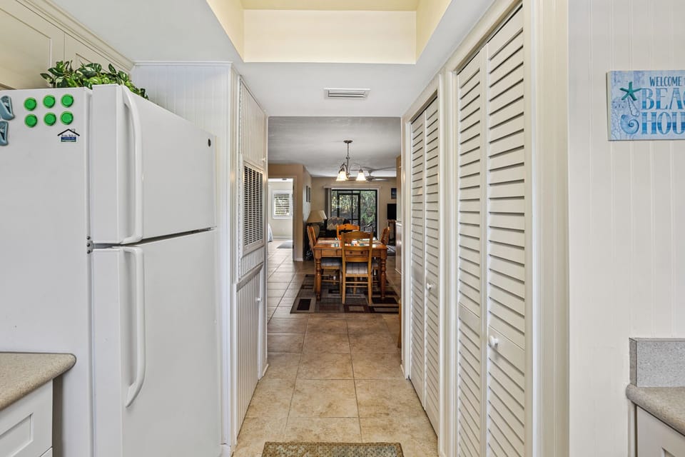 Fully equipped kitchen.
