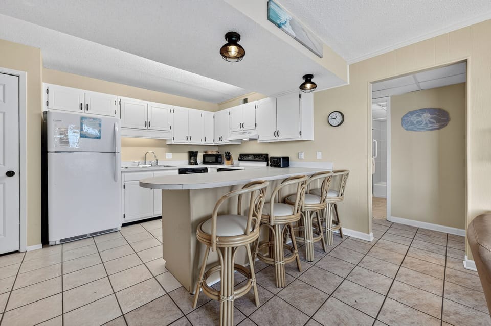 Spacious kitchen fully stocked with all you'll need.