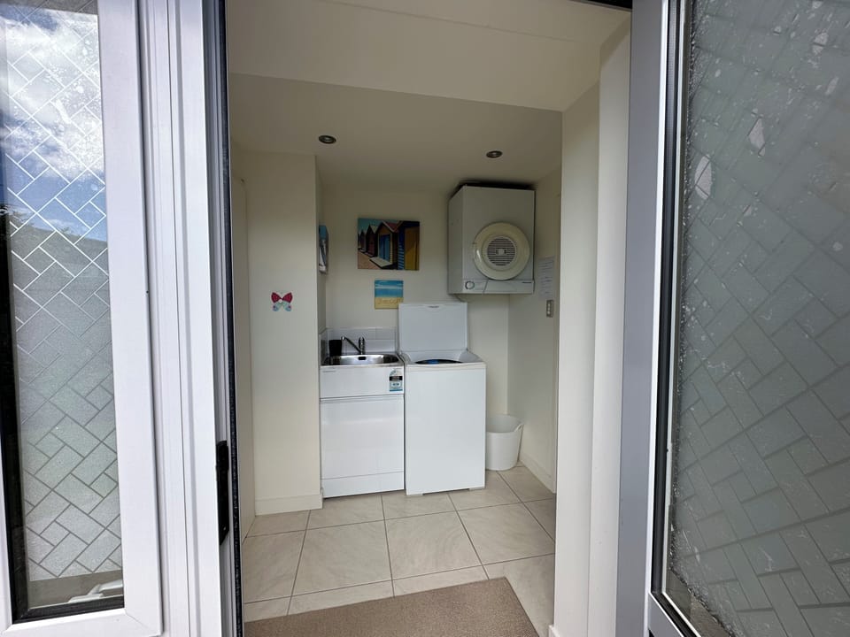 Laundry with washing machine and dryer