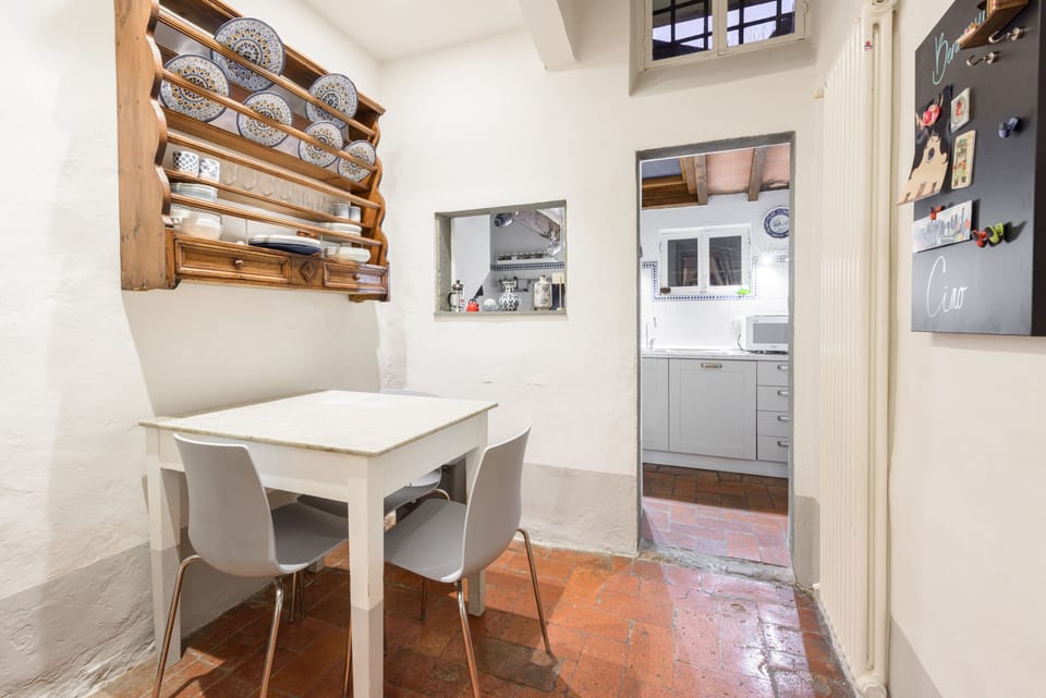 Comfort Apartment, 2 Bedrooms, Non Smoking | Private kitchen | Fridge, microwave, oven, stovetop