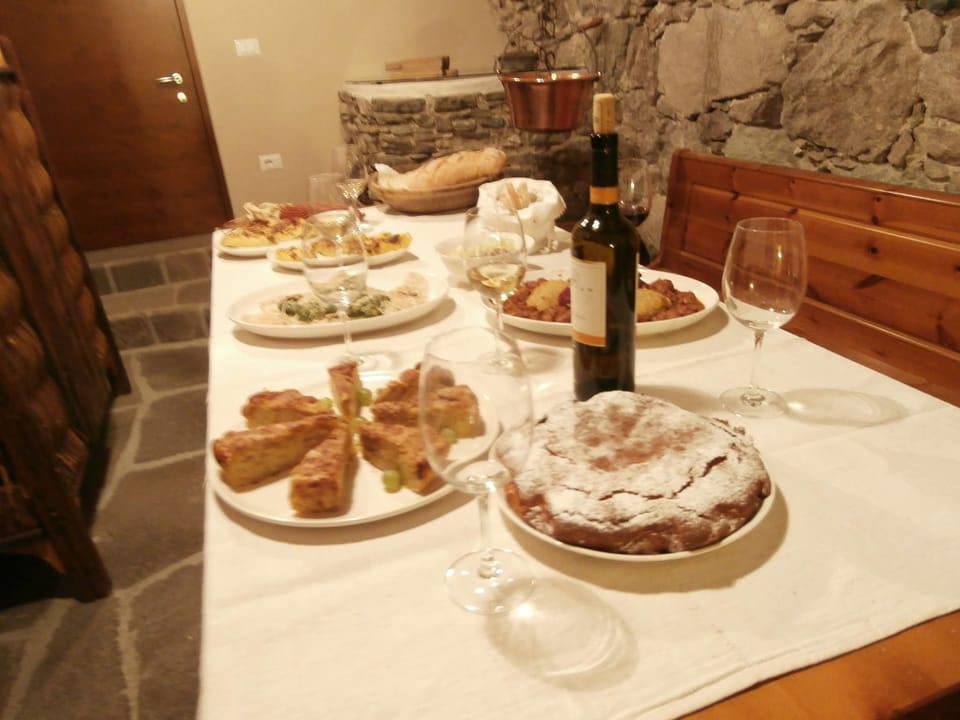 Free daily local cuisine breakfast