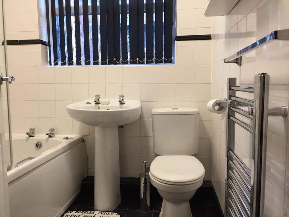 Ruskin Place Apartment in Crewe