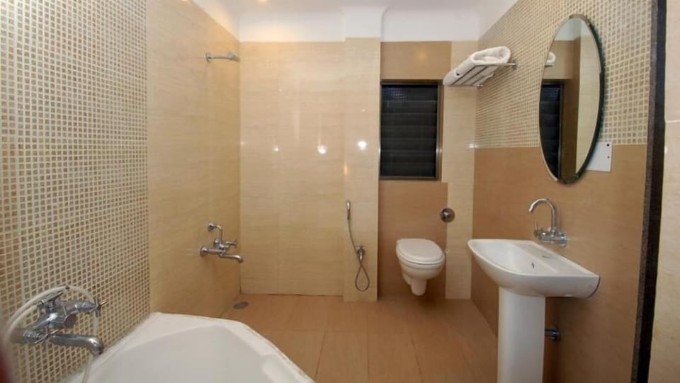 Shower, towels