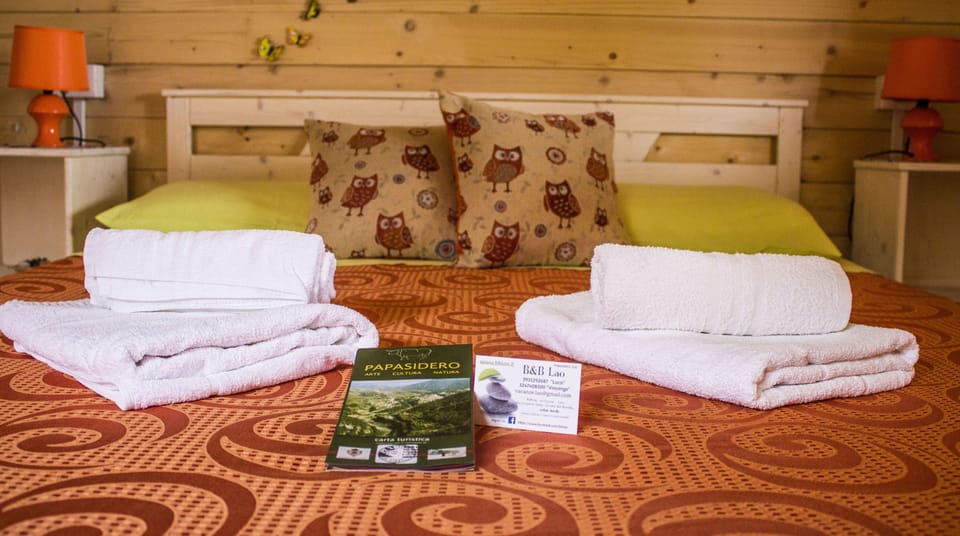 Deluxe Bungalow, Multiple Beds, Non Smoking | Individually decorated, individually furnished, free cribs/infant beds