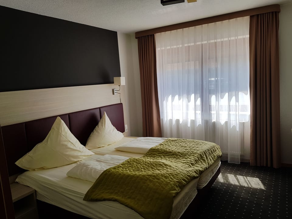 Comfort Double Room | Bathroom shower