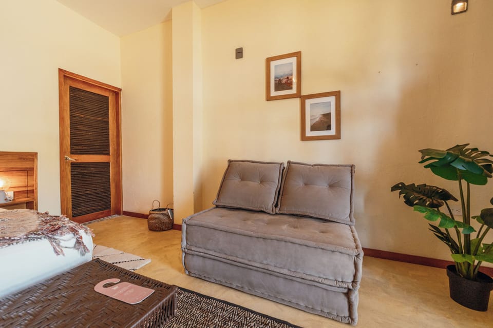 Deluxe Double Room, Sea View | Bed sheets